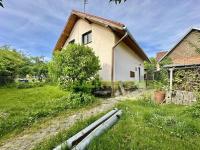Prodej rodinného domu a garáže v obci Drnovice, okres Zlín, CP 346 m2 - IMG_6613.jpeg