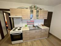 Pronájem zrekonstruované bytové jednotky 1+1 na 2+1 v ulici Na Libuši v Bechyni - kuchyně