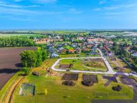 Pozemek s hrubou stavbou řadového rodinného domu v obci Břežany II - Foto 14