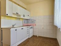 Prodej bytu 3+1 s lodžií, ul. Bezdrevská, České Budějovice - 20240327_141324.jpg