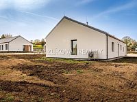 prodej novostavby rodinného domu 4+kk s pozemkem 815 m2, Závraty u Českých Budějovic - Závraty_exteriér10_08.jpg