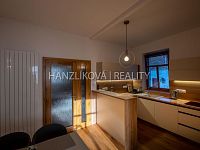 prodej zrekonstruovaného hospodářského stavení o výměře 1759 m2, Pištín u Českých Budjěovic - hlavní část domu / bytu 3kk - kuchyně