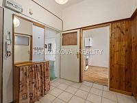 prodej prostorného zděného bytu 3+1, 99 m2 v OV s garáží a balkonem, Dělnická ul, České Budějovice - 25-04-25 Dělnická 5 Byt Foto_23.JPG