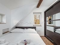 rekreační objekt s vlastním pozemkem 1381 m2 v srdci Lipna - Horní Planá, Pernek - 17.jpg