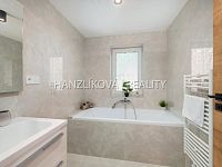 rekreační objekt s vlastním pozemkem 1381 m2 v srdci Lipna - Horní Planá, Pernek - 21.jpg