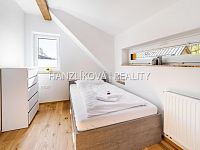 rekreační objekt s vlastním pozemkem 1381 m2 v srdci Lipna - Horní Planá, Pernek - IMG_0561.JPG