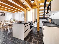 rekreační objekt s vlastním pozemkem 1381 m2 v srdci Lipna - Horní Planá, Pernek - IMG_0573.JPG