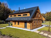 rekreační objekt s vlastním pozemkem 1381 m2 v srdci Lipna - Horní Planá, Pernek - IMG_0598.JPG