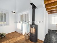 rekreační objekt s vlastním pozemkem 1381 m2 v srdci Lipna - Horní Planá, Pernek - 10.jpg