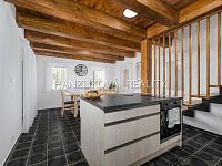 rekreační objekt s vlastním pozemkem 1381 m2 v srdci Lipna - Horní Planá, Pernek - 2.jpg