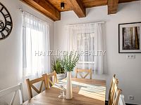 rekreační objekt s vlastním pozemkem 1381 m2 v srdci Lipna - Horní Planá, Pernek - 27 (2).jpg