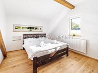 rekreační objekt s vlastním pozemkem 1381 m2 v srdci Lipna - Horní Planá, Pernek - IMG_0562.JPG