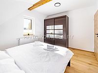 rekreační objekt s vlastním pozemkem 1381 m2 v srdci Lipna - Horní Planá, Pernek - IMG_0563.JPG