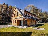 rekreační objekt s vlastním pozemkem 1381 m2 v srdci Lipna - Horní Planá, Pernek - IMG_0588.JPG