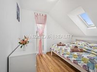 prodej zařízeného apartmánu 3+kk se sklepem a vyhrazeným parkovacím stáním, Černá v Pošumaví - 14.jpg