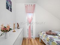 prodej zařízeného apartmánu 3+kk se sklepem a vyhrazeným parkovacím stáním, Černá v Pošumaví - 15.jpg