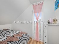 prodej zařízeného apartmánu 3+kk se sklepem a vyhrazeným parkovacím stáním, Černá v Pošumaví - 16.jpg