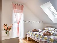 prodej zařízeného apartmánu 3+kk se sklepem a vyhrazeným parkovacím stáním, Černá v Pošumaví - 19.jpg