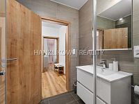 prodej zařízeného apartmánu 3+kk se sklepem a vyhrazeným parkovacím stáním, Černá v Pošumaví - 24.jpg