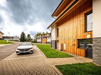 prodej zařízeného apartmánu 3+kk se sklepem a vyhrazeným parkovacím stáním, Černá v Pošumaví - 25-09-27 Černá v Pošumaví 223 Byt Foto_01.jpg