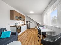 prodej zařízeného apartmánu 3+kk se sklepem a vyhrazeným parkovacím stáním, Černá v Pošumaví - 9.jpg