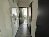 Pronájem zrekonstruovaného zařízeného bytu 3+1, Lipenská ulice - Pronájem zrekonstruovaného zařízeného bytu 3+1, Lipenská ulice