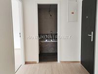 Pronájem novostavby bytu 2+kk s lodžií, byt číslo B.08, Rezidence Hálkova, ČB - Předsíň, pronájem bytu 2+kk, Rezidence Hálkova, České Budějovice