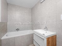 Pronájem podkrovního bytu 3+kk s terasou 2x 10m2, byt C.P.4- terasy Branišovská, ČB - 25-09-08 ČB Branišovská Byt Foto_55.jpg