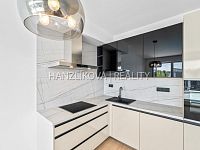 Pronájem podkrovního bytu 3+kk s terasou 2x 10m2, byt C.P.4- terasy Branišovská, ČB