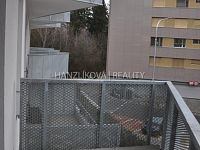 Pronájem nadstandardního bytu 3+kk (B.5.6) se dvěma balkony, rezidence DLOUHÁ LOUKA 2.etapa - Balkon, pronájem bytu 3+kk, rezidence Dlouhá Louka, České Budějovice