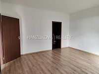 Pronájem nadstandardního bytu 3+kk (B.5.6) se dvěma balkony, rezidence DLOUHÁ LOUKA 2.etapa - Ložnice, pronájem bytu 3+kk, rezidence Dlouhá Louka, České Budějovice