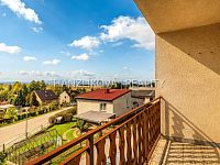 prostorný rodinný dům v Rudolfově - ideální pro bydlení dvou generací i podnikání - bytová jednotka ve 2. NP