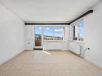 prostorný rodinný dům v Rudolfově - ideální pro bydlení dvou generací i podnikání - bytová jednotka ve 2NP