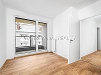 Pronájem novostavby bytu 3+kk s lodžií a garážovým stáním, byt číslo B.26, residence Hálkova, ČB - 3.jpg