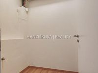 Pronájem nového bytu 2+kk s terasou, sklepem a garážovým stáním, ul. K. Šatala., České Budějovice - Komora, pronájem bytu 2+kk, K. Šatala, České Budějovice