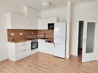 Pronájem nového bytu 2+kk s terasou, sklepem a garážovým stáním, ul. K. Šatala., České Budějovice - Kuchyně, pronájem bytu 2+kk, K. Šatala, České Budějovice