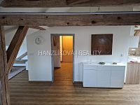 pronájem bytu 2kk, 66 m2 v podkroví zrekonstruované bývalé Obecní školy - Polná na Šumavě - 20251116_150247.jpg