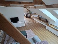 pronájem bytu 2kk, 66 m2 v podkroví zrekonstruované bývalé Obecní školy - Polná na Šumavě - 20251116_150316.jpg