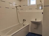 Pronájem bytu 3+kk (b.15) s balkonem, Pekárenská BIOS - Koupelna, pronájem bytu 3+kk, Pekárenská, České Budějovice