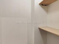 Pronájem zrekonstruovaného bytu 2+kk, (č. 12) Fr. Šrámka - Šatna, pronájem bytu 2+kk, F. Šrámka, České Budějovice