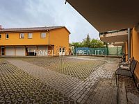 Pronájem parkovacího stání, J.Š.Baara