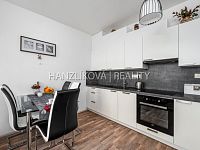 Prodej novostavby bytu 2+kk (A.511) s terasou, sklepem a 2 parkingy, rezidence TYTO ALBA, Husova tř. - 4.jpg