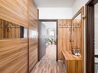 Prodej novostavby bytu 2+kk (A.511) s terasou, sklepem a 2 parkingy, rezidence TYTO ALBA, Husova tř. - 7.jpg