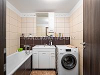 Prodej novostavby bytu 2+kk (A.511) s terasou, sklepem a 2 parkingy, rezidence TYTO ALBA, Husova tř. - 9.jpg