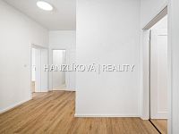 Výjimečná investiční příležitost v Havl. kolonii – 2 zrekonstruované byty v jednom, zahrada, sklep - fotografie bytu 3kk