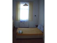 Pronájem zděného bytu 2+1 (č.5) se zahradou, Puklicova ulice - Ložnice, pronájem bytu 2+1, Puklicova, České Budějovice