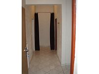 Pronájem zděného bytu 2+1 (č.5) se zahradou, Puklicova ulice - Předsíň, pronájem bytu 2+1, Puklicova, České Budějovice