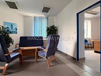 Pronájem kancelářských prostor ( 37 m2) s parkováním, Husova tř. - centrum ČB