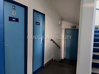 Pronájem kancelářských prostor ( 37 m2) s parkováním, Husova tř. - centrum ČB - IMG_1520.jpeg