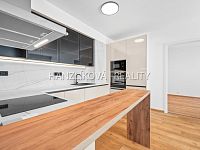 pronájem podkrovního bytu 3+kk 80 m2 s terasou 30m2 , byt A.P.3- terasy Branišovská, ČB - 25-09-19 ČB Branišovská - 2x byt Byt Foto_28.jpg